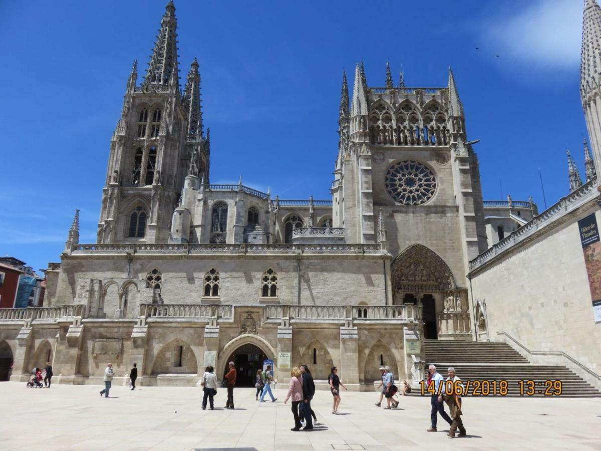 Vut Plaza De La Catedral Apartment Burgos Bagian luar foto